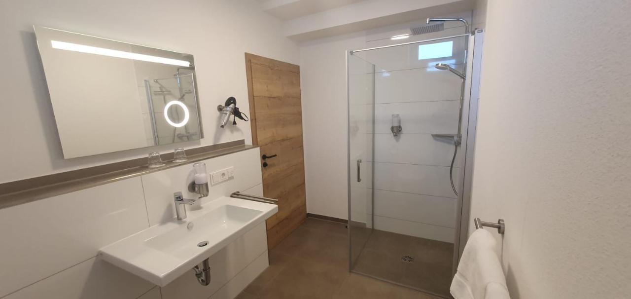 Landhotel Imhof 노이호프 외부 사진